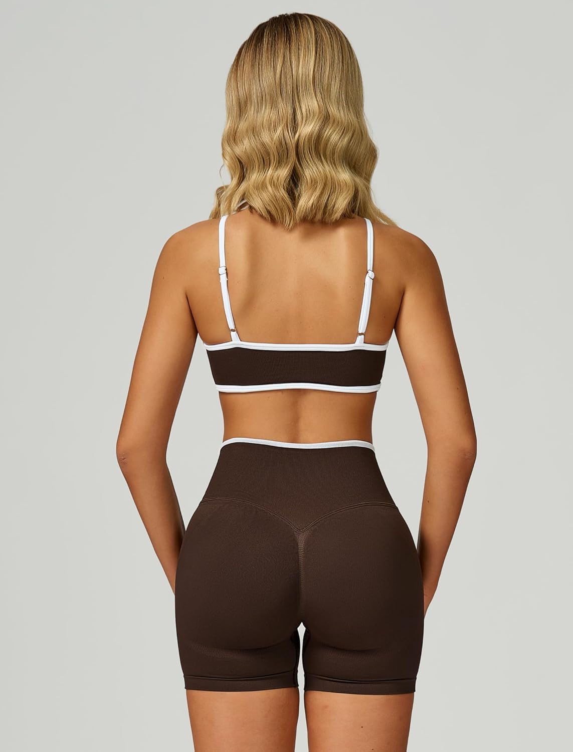 两件套女式锻炼套装拼色运动文胸和提臀短裤健身房瑜伽运动服装