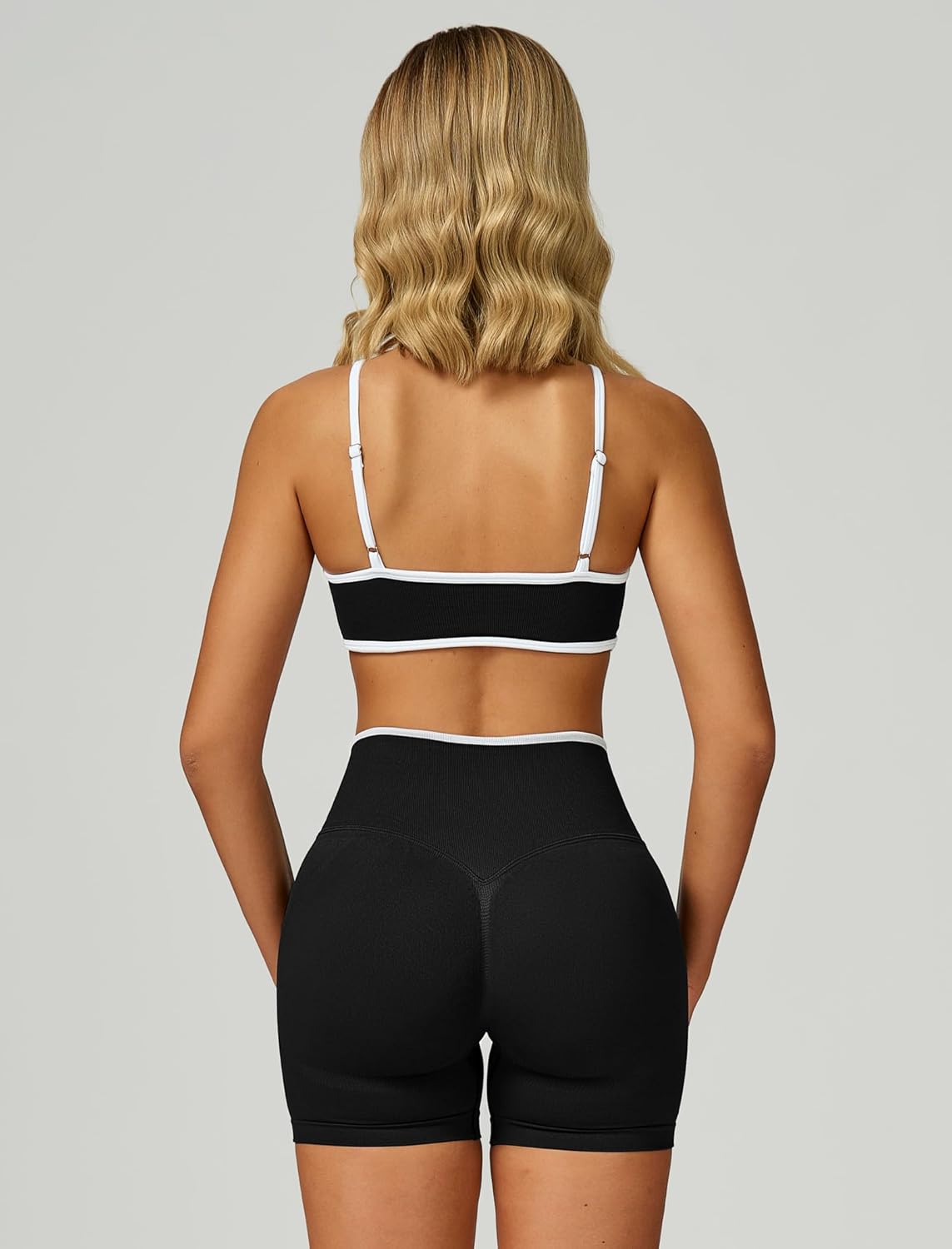 两件套女式锻炼套装拼色运动文胸和提臀短裤健身房瑜伽运动服装