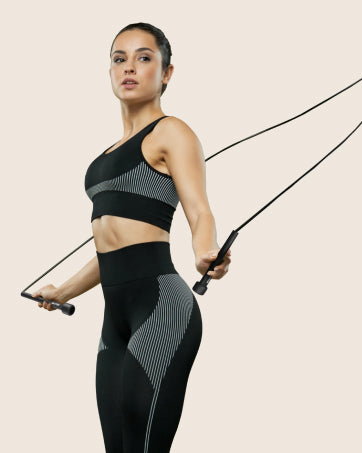 SportBit 竹制瑜伽棒 带颈枕 – 可折叠便携 5.1 英尺(约 1.9 米)移动棒和锻炼棒 – 完全可调节的瑜伽配件非常适合拉伸、姿势矫正、平衡