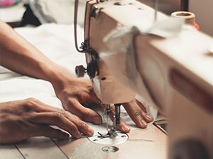 Toes Home 女式普拉提袜带防滑抓手,瑜伽船员袜适用于巴雷医院粘性拖鞋袜 4 双装