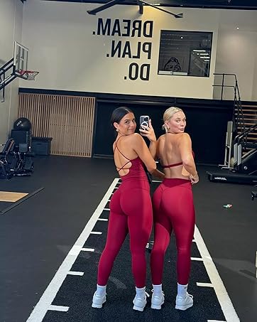 OMKAGI 2 件套女士健身套装,加垫健身上衣,带口袋,健身套装