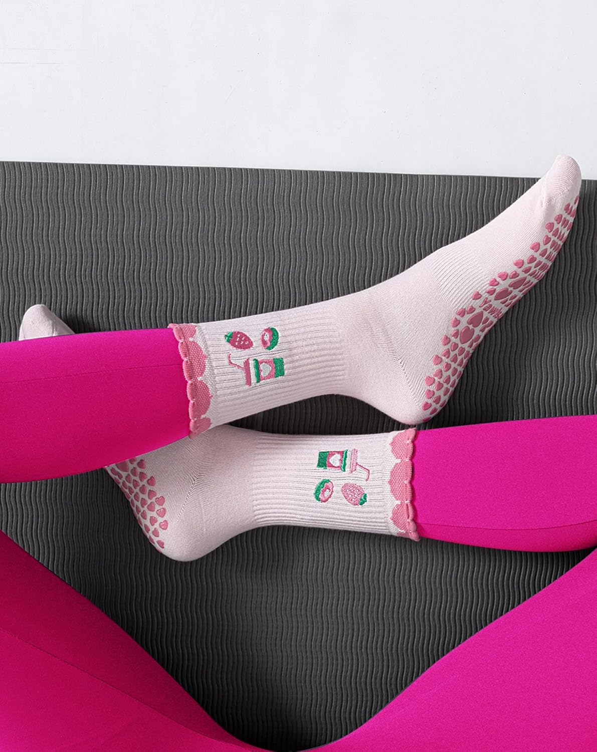 Yawlsow Pilates 女式防滑袜 瑜伽 抓地力袜 可爱 Barre 防滑运动船员 粘性袜子 锻炼 医院
