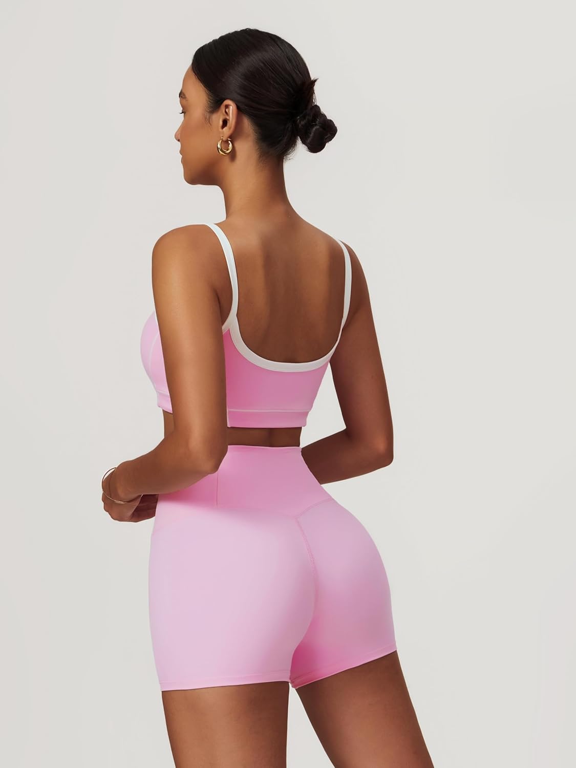 两件套女式锻炼套装拼色运动文胸和提臀短裤健身房瑜伽运动服装