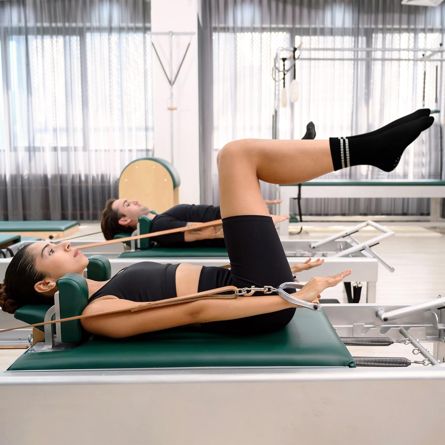 Toes Home 女式普拉提袜带防滑抓手,瑜伽船员袜适用于巴雷医院粘性拖鞋袜 4 双装